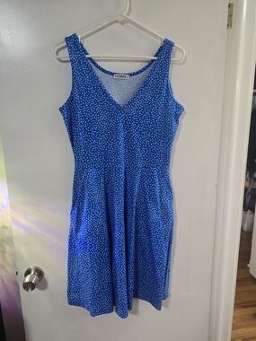 HUHOT Blue & White Polka Dot V-Neck Sleeveless A-Line Dress with Pockets - S
